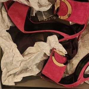 Gently Used Pink Gucci Scamosciato Heels Suede Rooney Ankle Cuff Horsebit